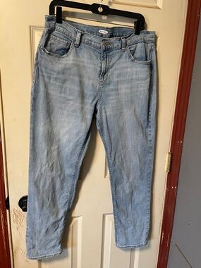 Old Navy Light Wash Boyfriend Jeans - Pale Blue Denim